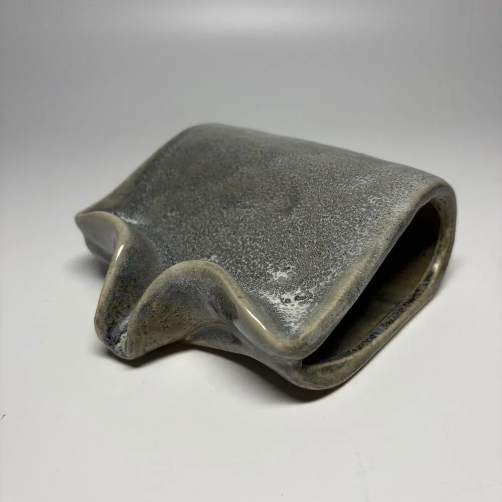 Stoneware Ceramic Sponge Holder & Soap Dish with Drip Spout Glazed